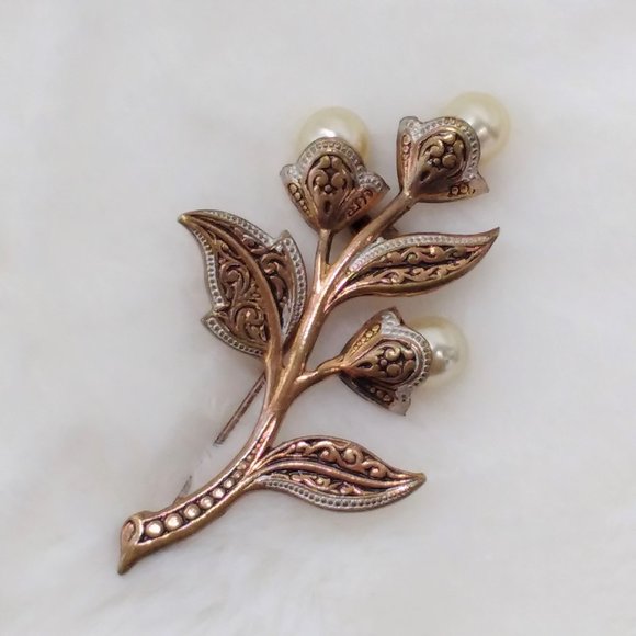 Damascene Flower Faux Pearl Brooch (DMS 15) - Picture 1 of 6
